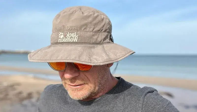 Фалшив Вергов сваля наивни мацки,  иска да ги „опознае“