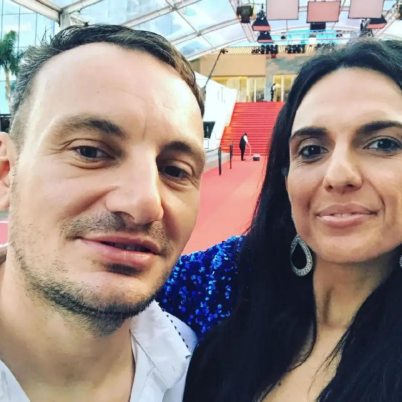 Фарс било! Пиленцата от Монако се събраха