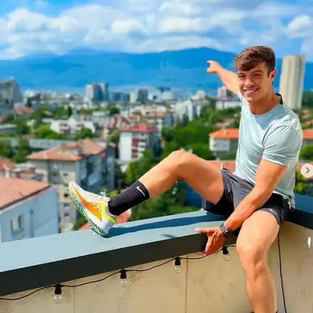 Филип Буков се контузи в планината