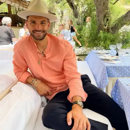 Гришо отряза фенка, която му предложи брак: Взет мъж съм!