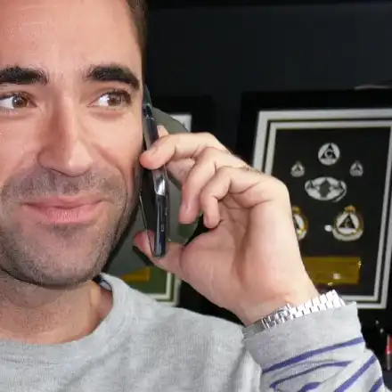 Жега! Драго Симеонов едва не припадна в автобус