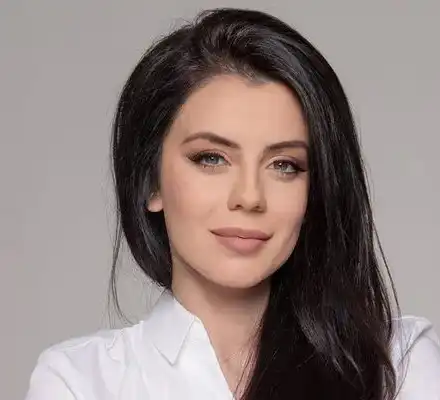 Конкурс определи Таня Андреева за най-красивата жена в родната политика