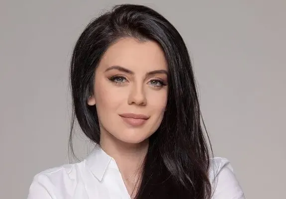 Конкурс определи Таня Андреева за най-красивата жена в родната политика