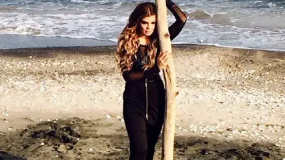 Край! Чалга дивата Вероника фалира