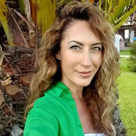 Край на безработицата: Биляна Гавазова  се гласи за политиката