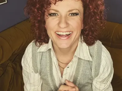 Люси Дяковска показа новата си! Певицата призна, че вече седем месеца е влюбена