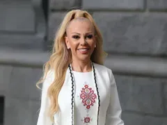 Луна прави партия (Певицата иска на всяка цена да влезе в парламента)