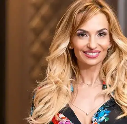 Малина се подмлади с филтър (Шок фото в галерия)