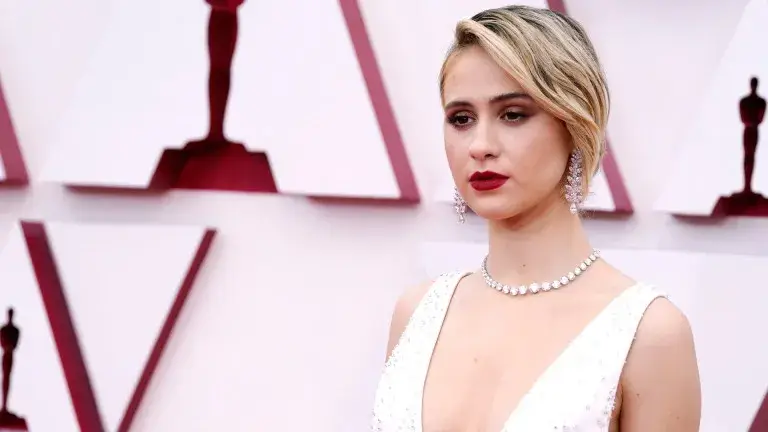 Мария Бакалова посреща майка си в Холивуд