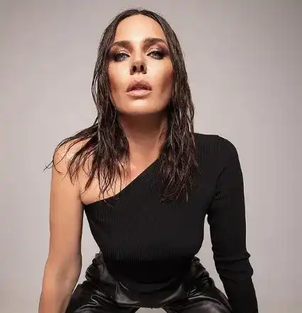 Мераците на застаряващата лелка: Мария Силвестър забърса поредния младок