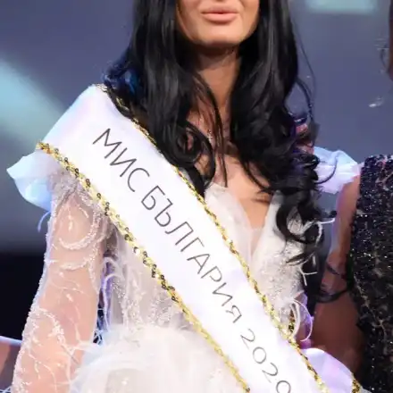 Мис България Тафкова призна: Страдах от анорексия! (Вижте СНИМКИ Преди и сега)