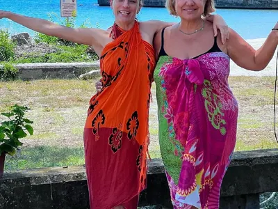 Модни провали! „Змии и гущери“ в шала на Софка, Преслава – като на погребение! (СНИМКИ)