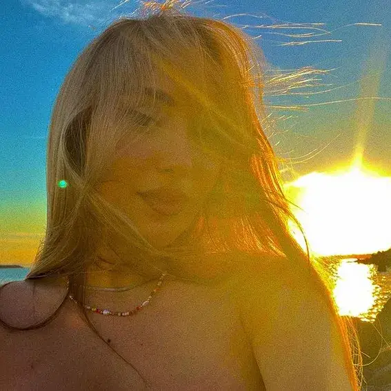 Не може да им се нарадва: Дара Екимова извади бомбите (Снимка)