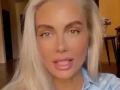 Нов любовник заведе  Венета Райкова на море (Снимки)