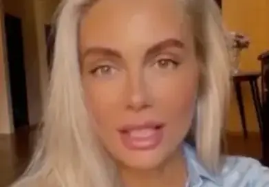 Нов любовник заведе  Венета Райкова на море (Снимки)