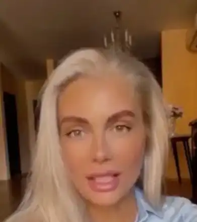 Нов любовник заведе  Венета Райкова на море (Снимки)