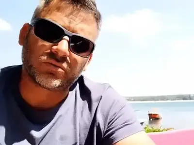 Опищя мрежата! Брадърът Здравко ужилен от паркоцените