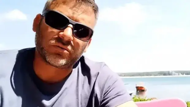 Опищя мрежата! Брадърът Здравко ужилен от паркоцените