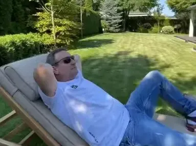 Рачков живее в недостъпен палат край София за над половин милион! Анита се шири в луксозната хасиенда