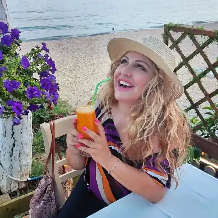 Рени започва деня с октоподи