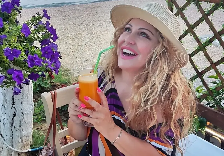 Рени започва деня с октоподи