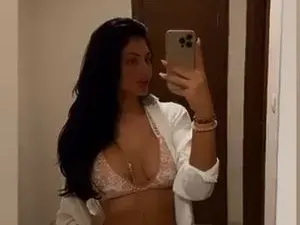 Родна миска лъсна натюр! Стана по-горещо от летните жеги