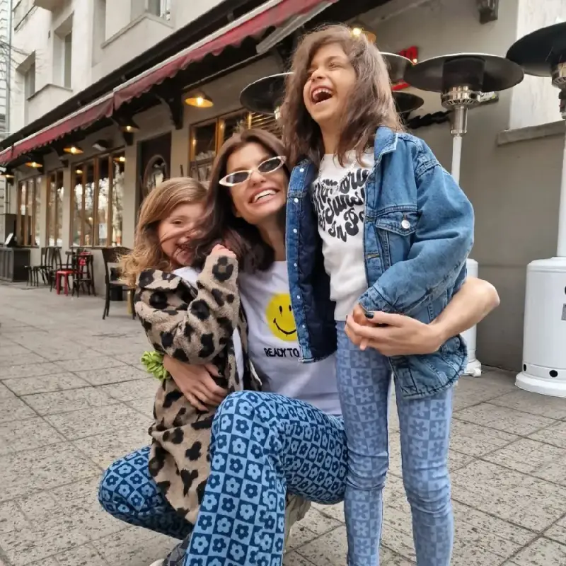 Славена Вътова пак се раздели с мъжа си! Миската се изнесе от дома им с двете деца