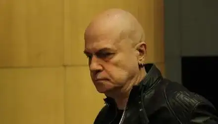 Слави Трифонов с нова диагноза (Дългия не може да стои прав повече от 10 секунди)