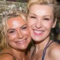 Телма и Луиз! Гала и Кремена Халваджиян пренасяли нелегално обувки през граница!