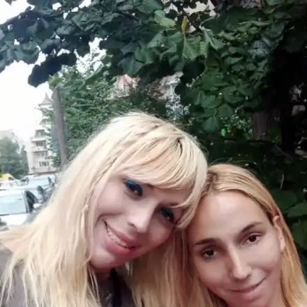 Трансмомичето Eмили: Летя със 120 км/ч, но спазвам правилата (Снимка)