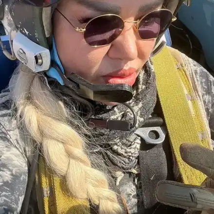 Ваня Червенкова подкара самолет