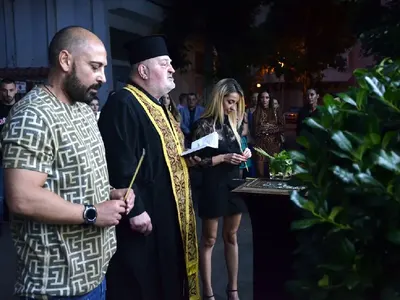 Ванко1 връща усмивката на социално слаби