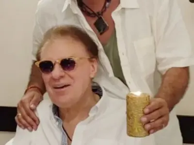 Васил Найденов търси подарък за Ивайло