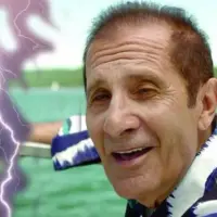 Вдъхновен от скандала с Кичка, Панайот Панайотов записа песента „Мижав интерес“