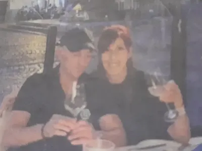 Висаджийският бос Ники Цветин с  перлена сватба в Италия