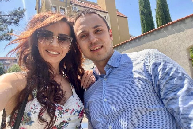 Годеницата на загиналия полицай разплака България: Чакам те в къщи, мили мой!