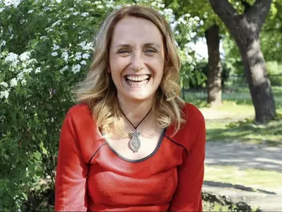 Албена Павлова  чукна 56 между  работата и почивката