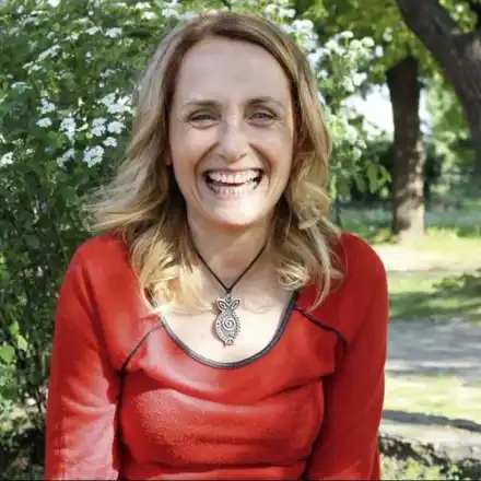 Албена Павлова  чукна 56 между  работата и почивката