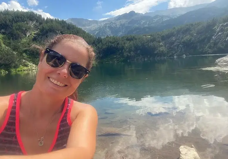 Алекс Сърчаджиева хвана гората