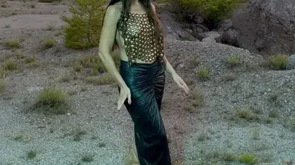 Анелия още не е пренесла целия гардероб при гаджето