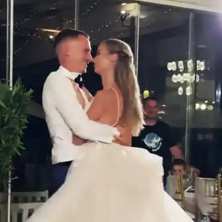 Ася Дюлева от Мастършеф вдигна морска сватба