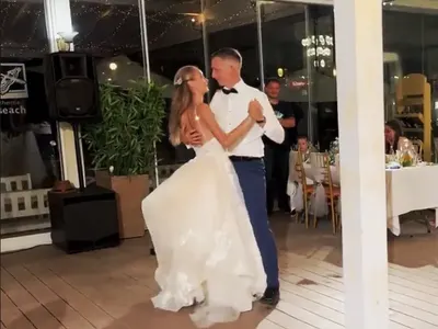 Ася Дюлева от Мастършеф вдигна морска сватба