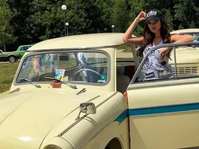 Бащата на Преслава пак грабна награда с трабанта на ретро парад