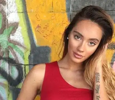 Биляниш продава ползваните си дрехи