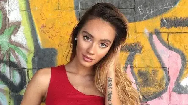 Биляниш продава ползваните си дрехи