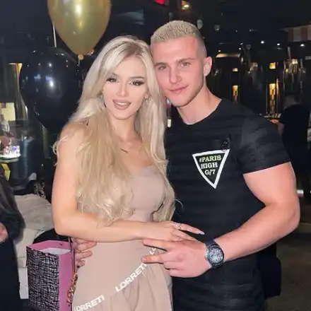 Братът на чалгарката Лидия залюби Алекс от „Ергенът“ (Снимки)