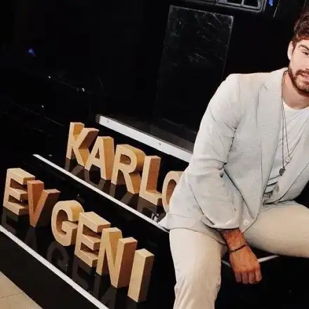 Британски модел участва в два клипа на Лорд Евгени Минчев (Снимки)