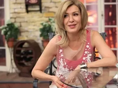 Царят канил Гала в политиката