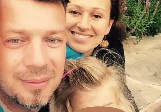 Дани Ангелов зарязал жена си заради млада мацка, запознали се в църквата