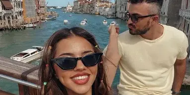 Дара заведе гаджето във Венеция